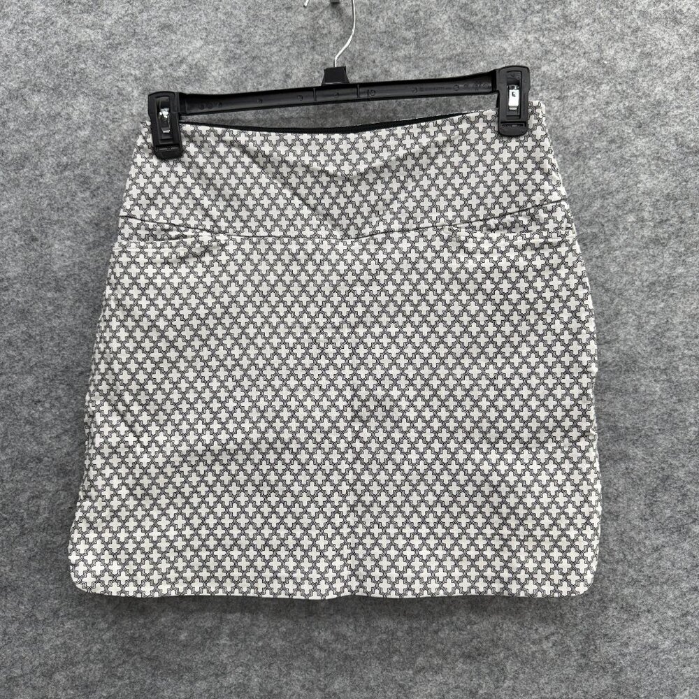 S. C. & CO. Women's Activewear Pull On Skort Shorts Golf Tennis, Black White, M